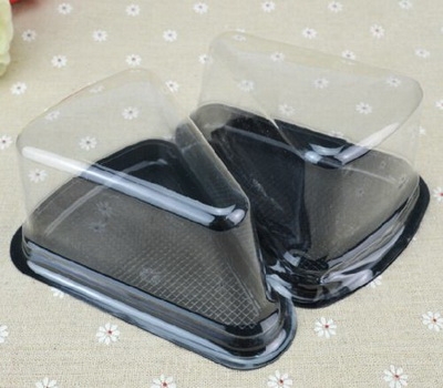 Plastic triangle packaging box for cake with black bottom FD-027